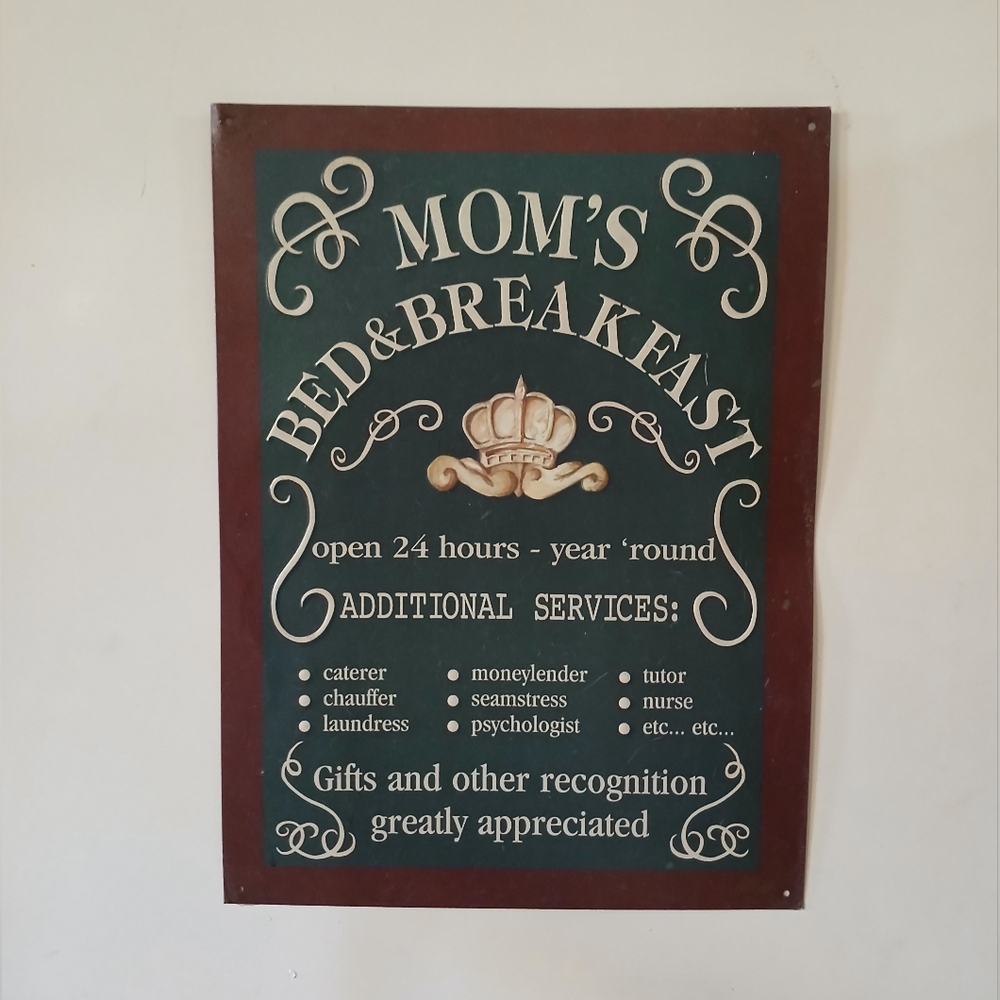 🌷Mom's Bed & Breakfast Sign